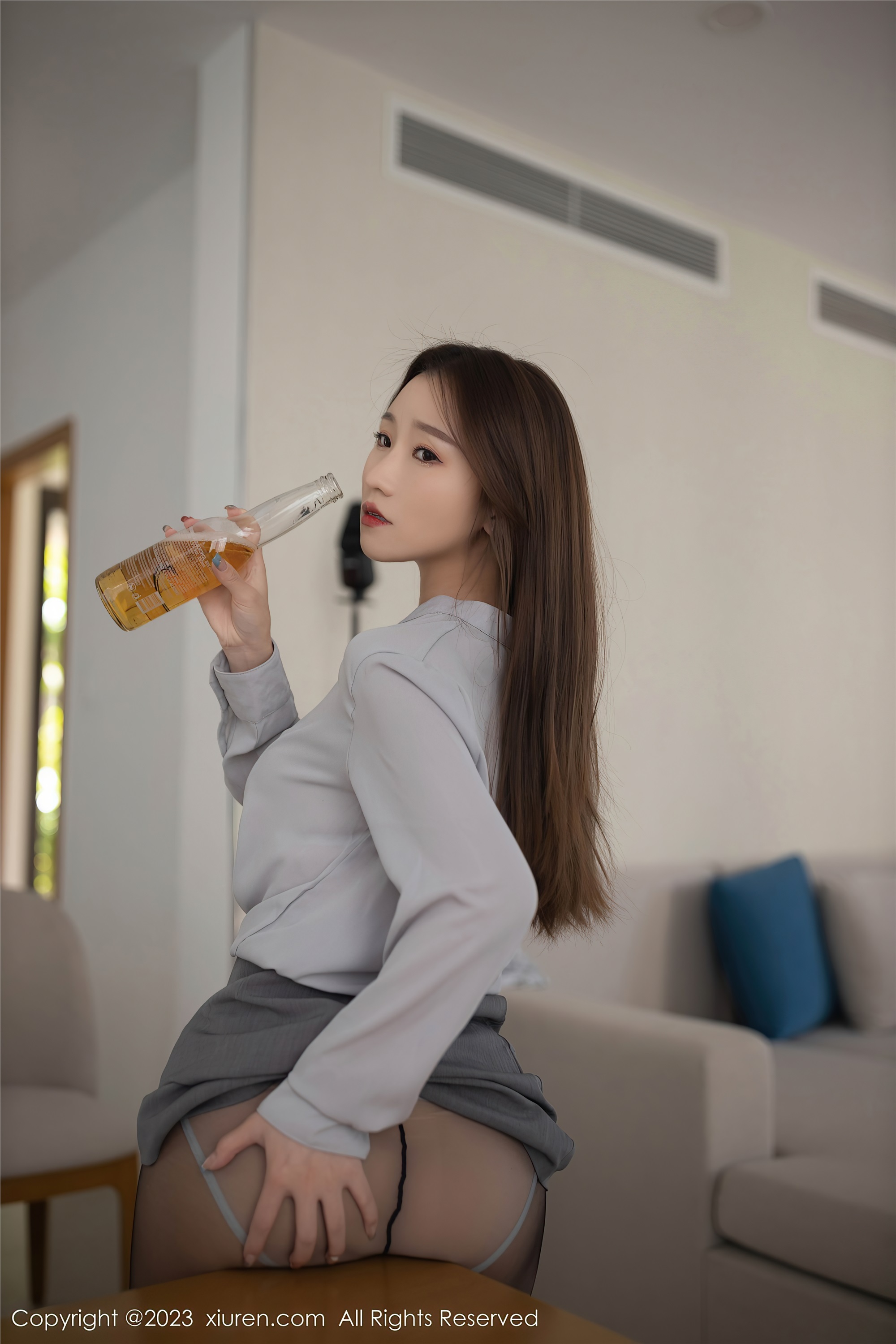 XiuRen秀人网  2023.06.28 NO.6989 杏子Yada